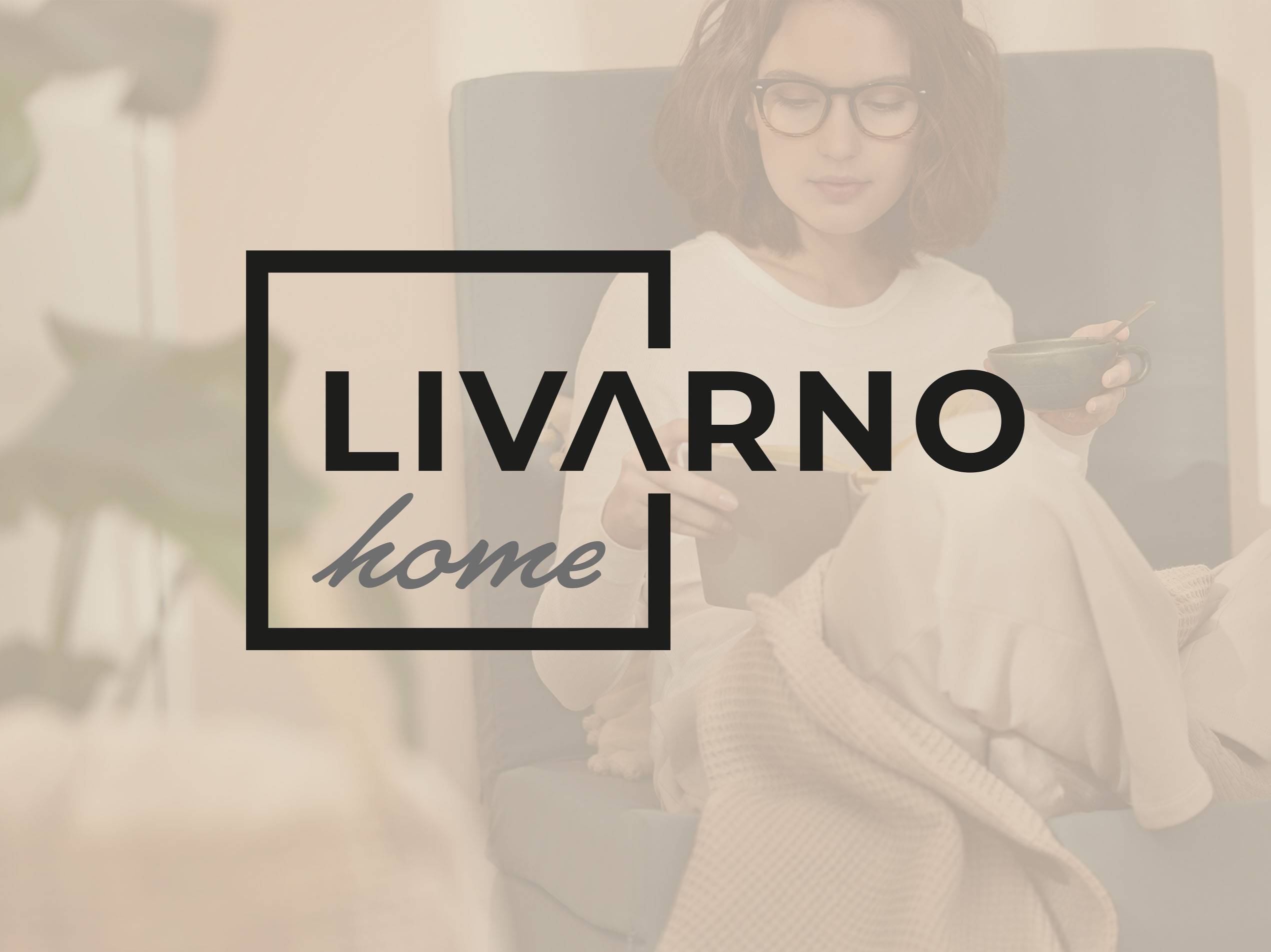 Logo der Marke "LIVARNO home" auf Imagebild.
