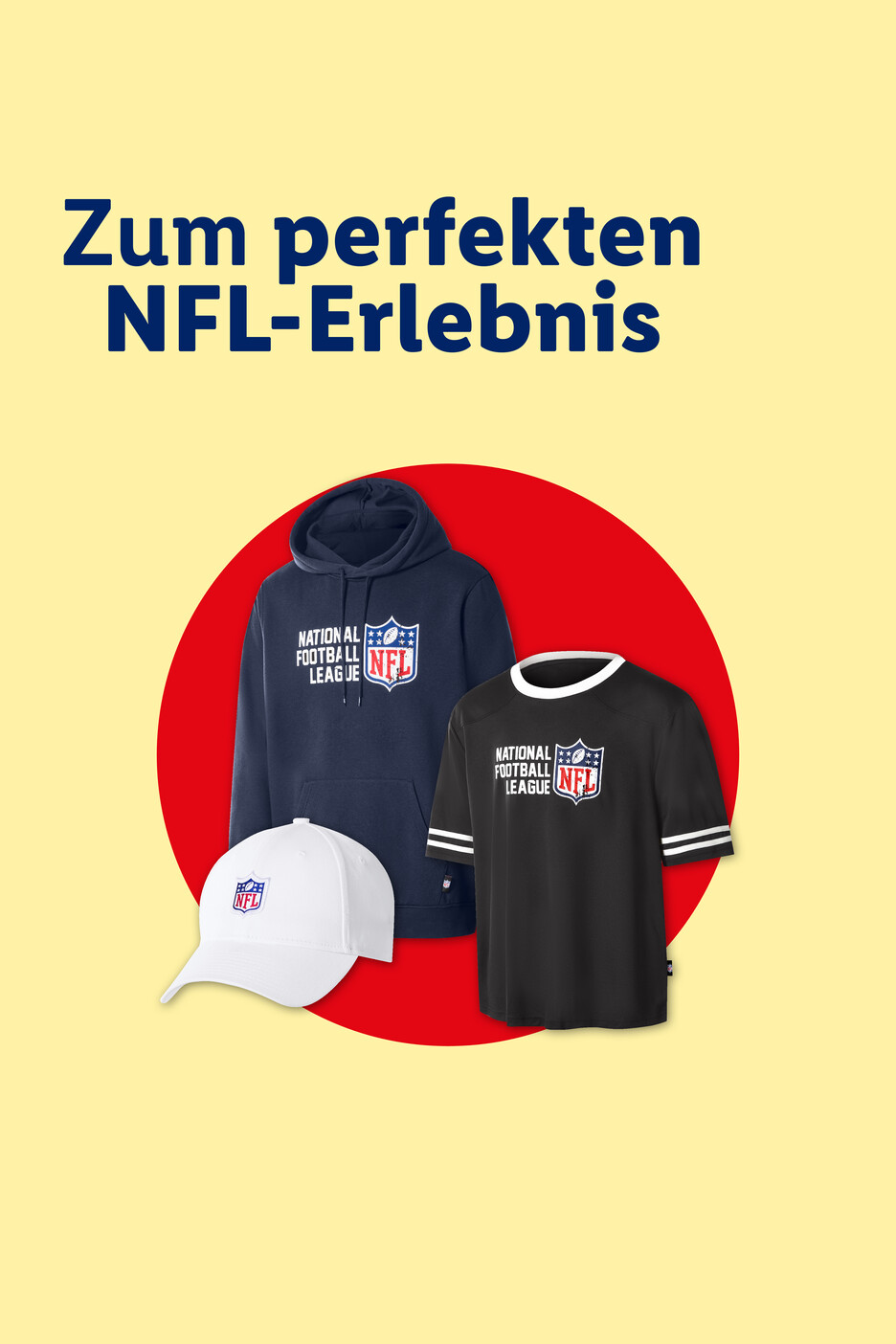 Dunkelblauer Kapuzenpullover, schwarzes T-Shirt und weiße Kappe mit Logo für das perfekte Football-Erlebnis.