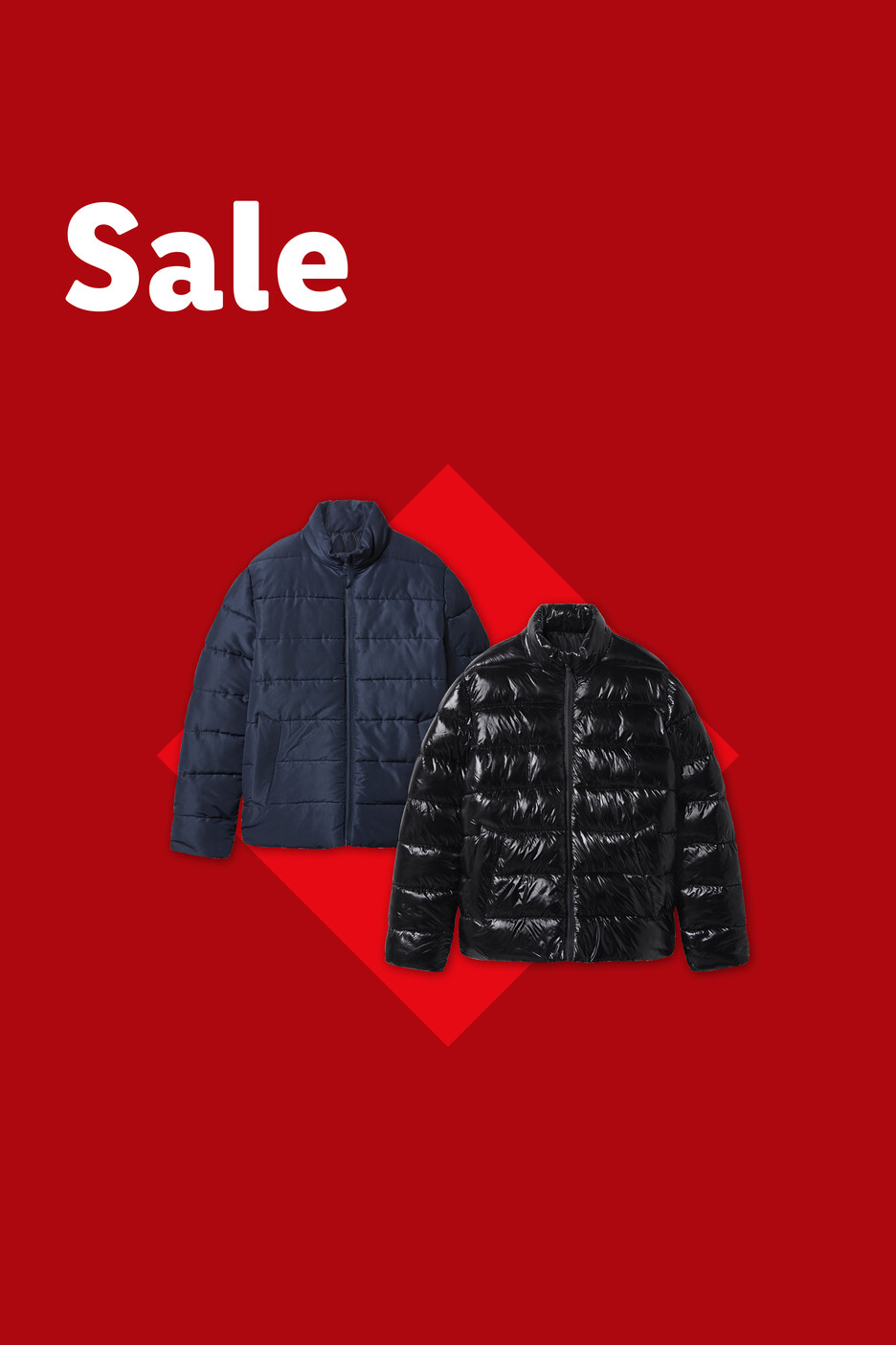 Sale: Zwei Pufferjacken, eine dunkelblau und eine glänzend schwarz, auf rotem Hintergrund.