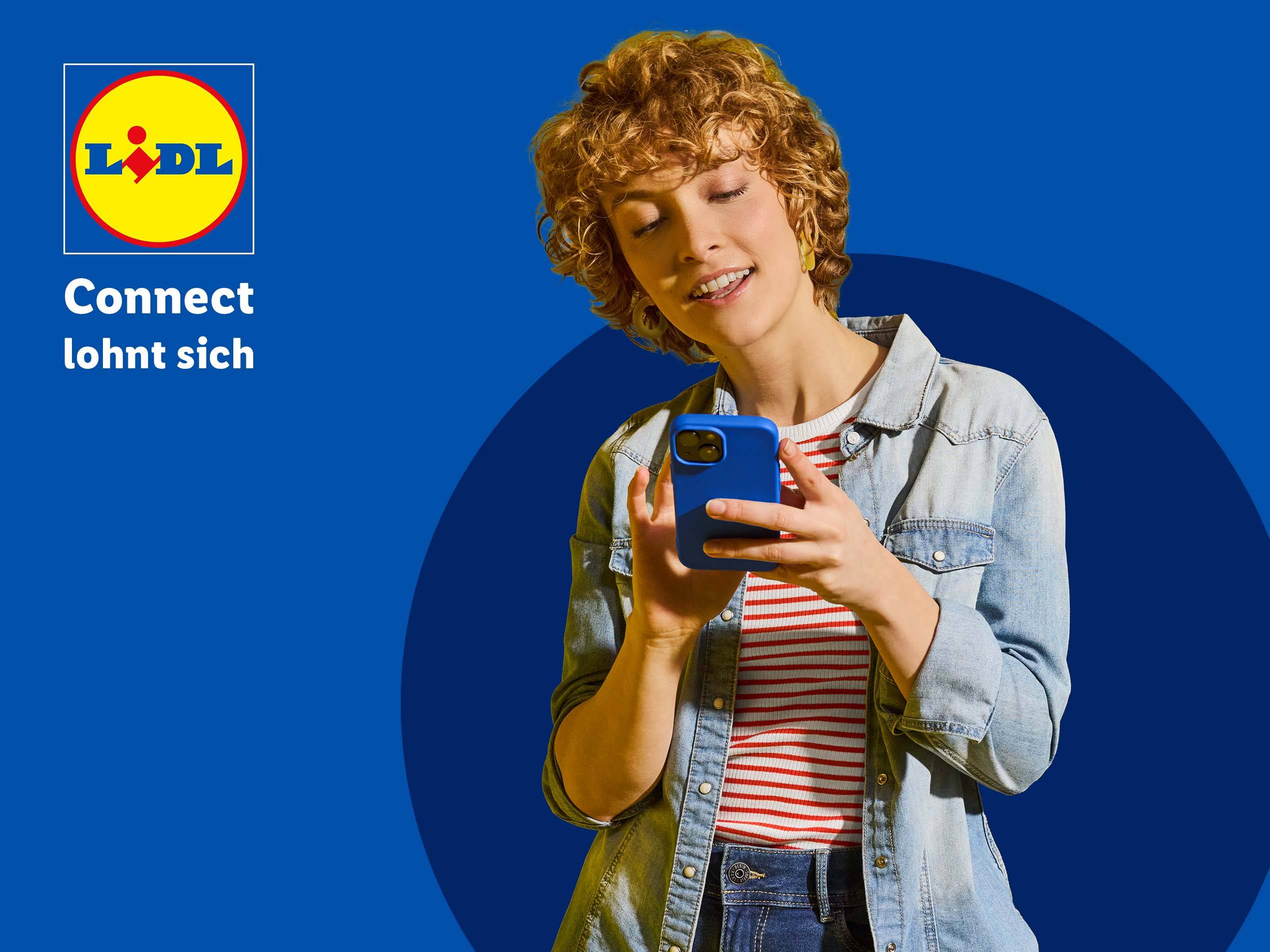Lidl-Logo und Text 'Connect lohnt sich' neben einer Frau, die ein Smartphone hält.