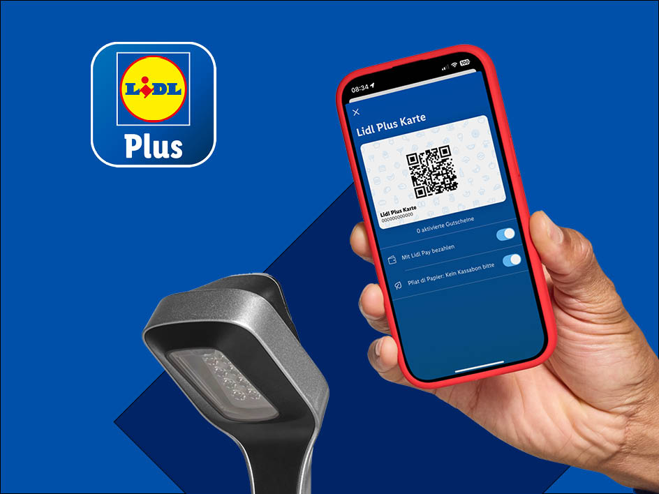 Eine Hand hält ein Smartphone mit der Lidl Plus Karte App, daneben ist das Lidl Plus Logo zu sehen.