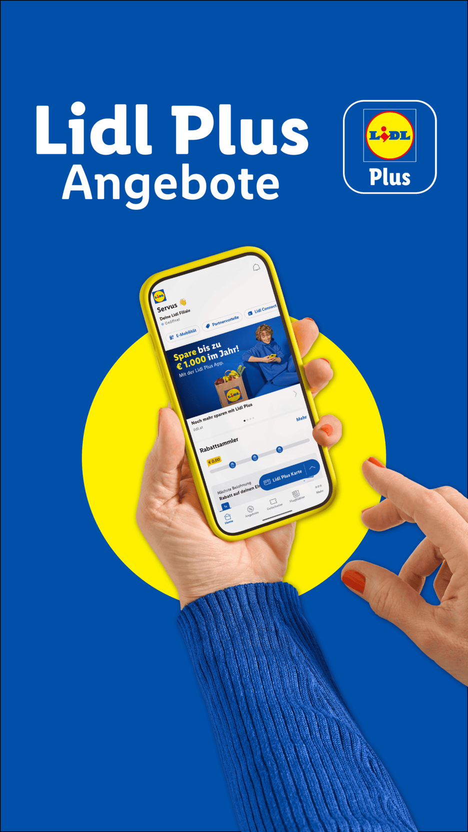 Lidl Plus Angebote auf einem Smartphone, das von Händen gehalten wird.