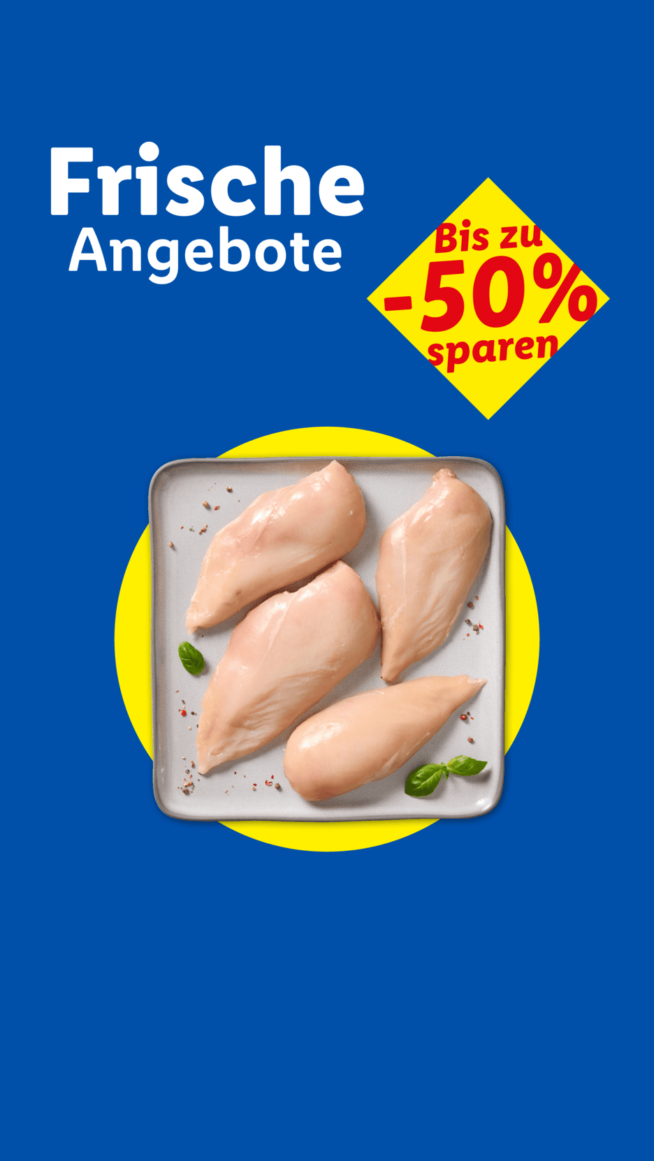 Frische Angebote: Rohe Hähnchenbrustfilets auf einem Tablett, bis zu 50% sparen.