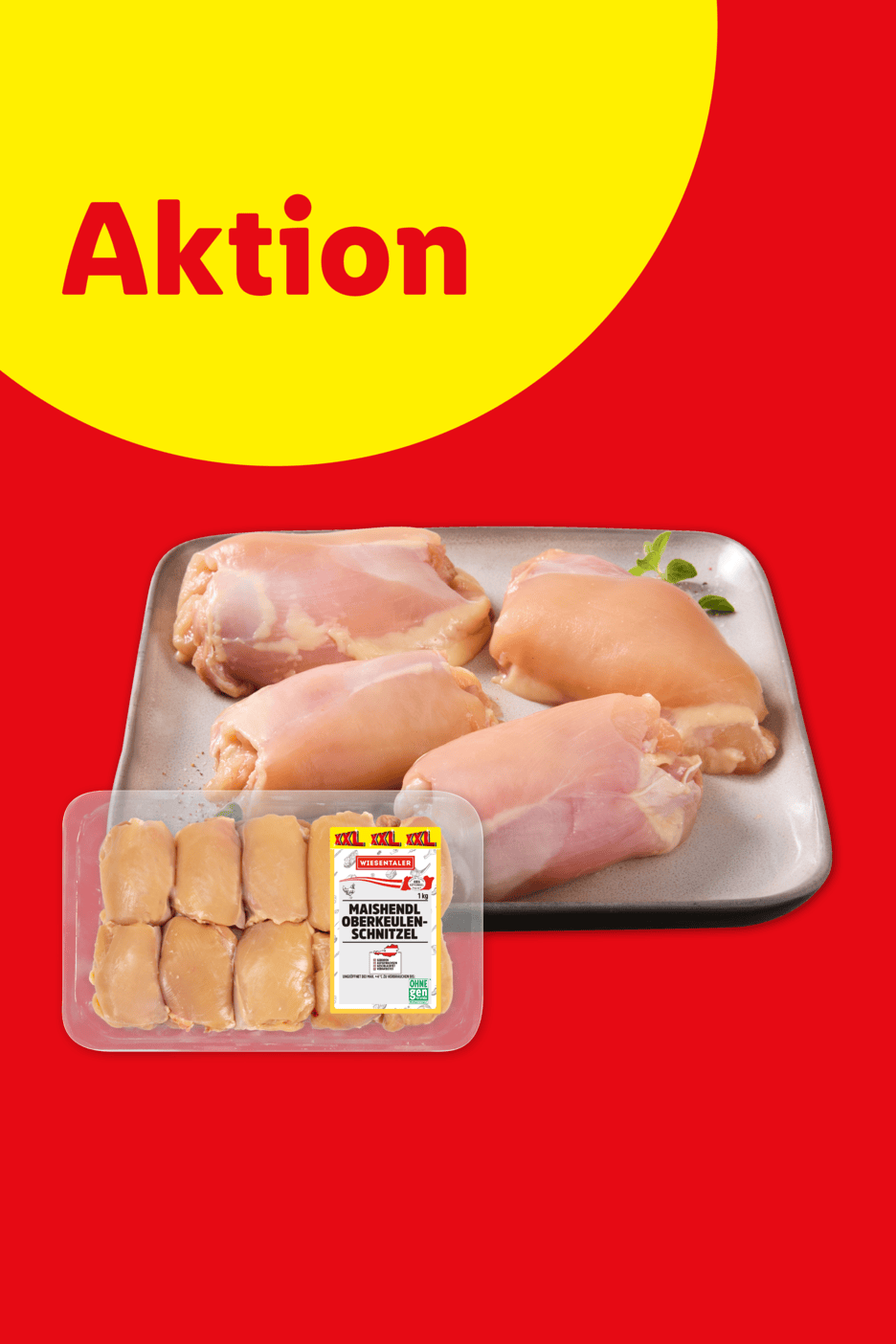 Hähnchenschenkel und Hähnchenschnitzel in einer Packung auf rotem Hintergrund mit gelbem Aktionsbanner.