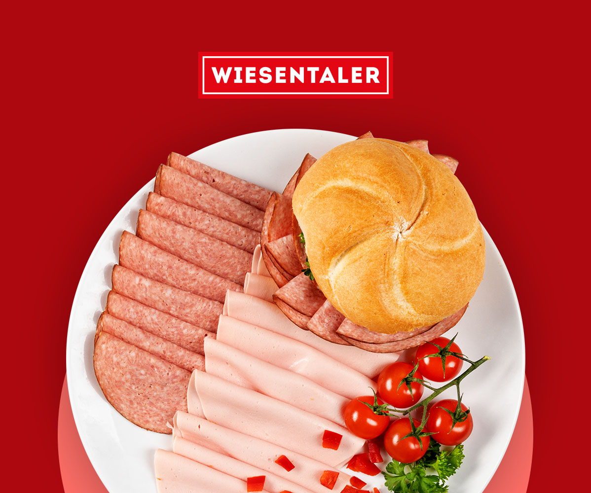 Wiesentaler Wurst- und Fleischplatte mit Brötchen.