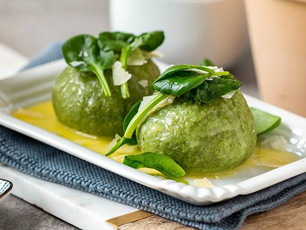 Gefüllte Spinatknödel mit Feta